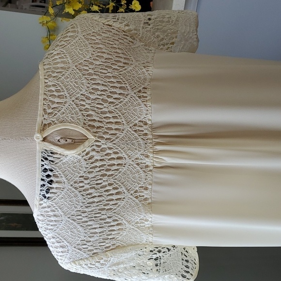 METAPHOR, beautiful short sleeve blouse. Size medium  cream color. Crochet lace, - Picture 7 of 12